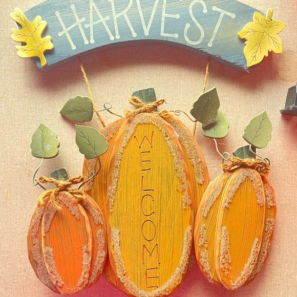 Wooden Harvest Sign - Picture 1 of 5